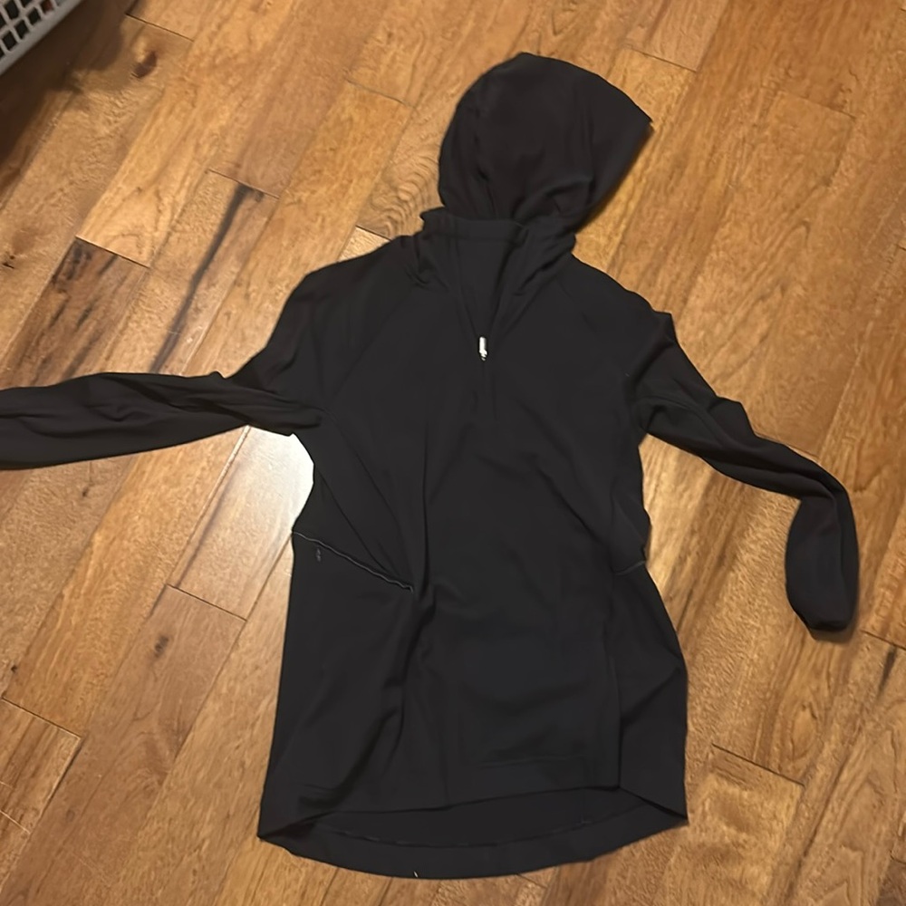 Lululemonn long sleeve, quarter zip hoodie